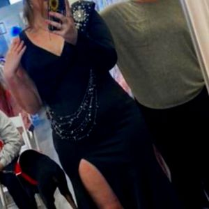 Nathan Kayne Black hip slit prom/pageant dress. Size 16